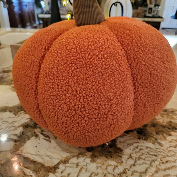 Sherpa Jack O Lantern Plush Pumpkin Pillow Halloween Decor NEW NWT - Picture 9 of 16
